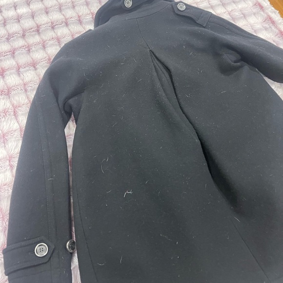 Like new Burberry Wool Jacket It’s navy blue. Haven’t used it in a while. - Picture 8 of 8